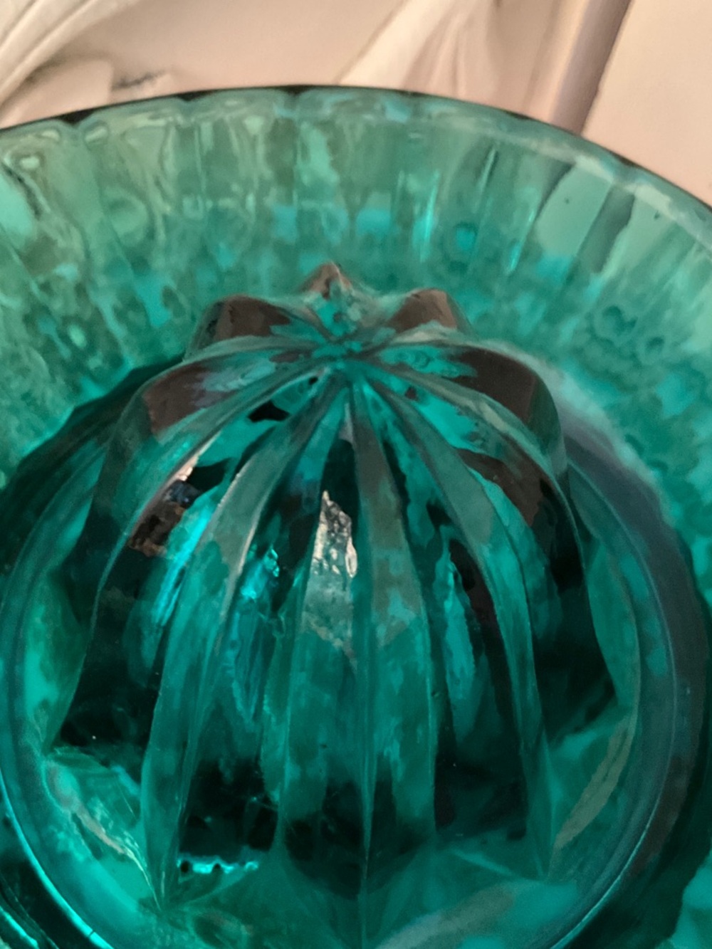 Teal Glass Citrus Juicer - Depression Glass Reemer - Picture 3 of 9